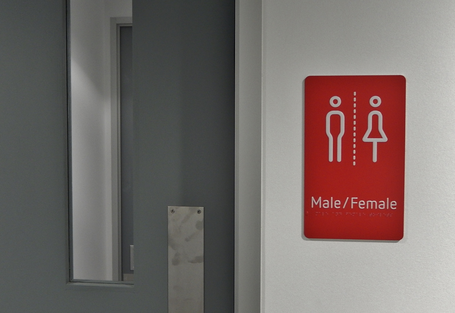 Frauen- und Männer-WC zusammengelegt in Schweden